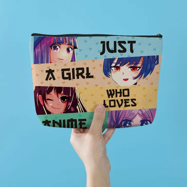 Mendukung Industri Anime Gambar merchandise dan Blu-ray anime